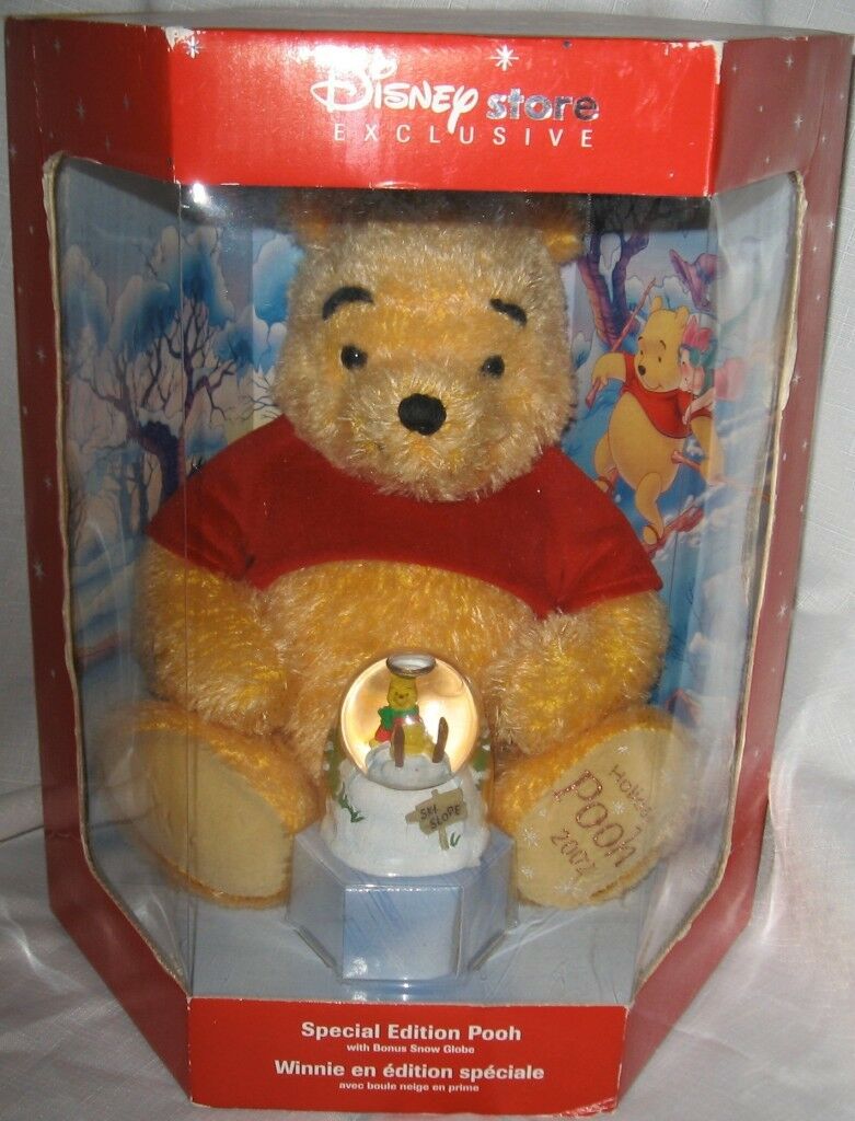Winnie The Pooh & Bonus Snow Globe Disney Store Exclusive Special 2002 Edition