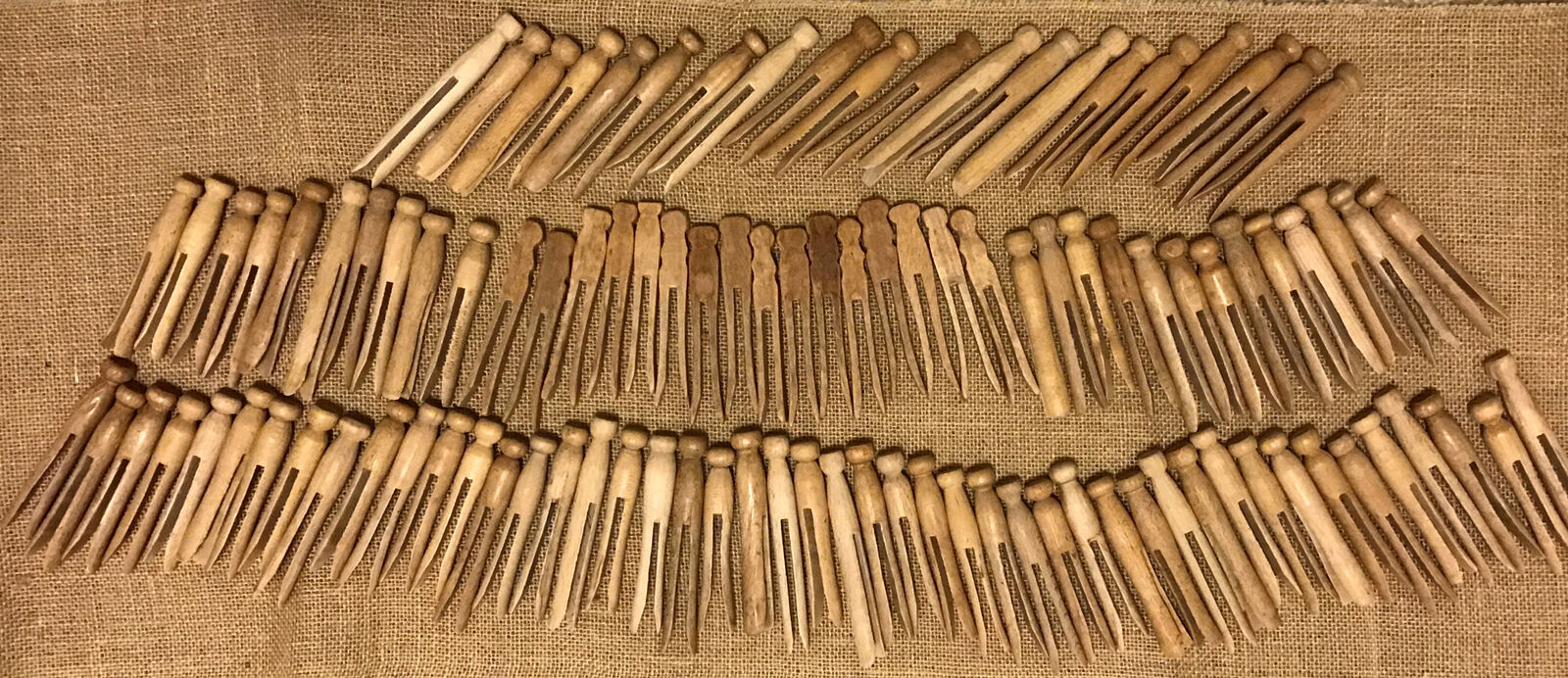 Vintage Lot Of 105 Wood Wooden Clothes Pins Clothespins 1950's - 1970’s